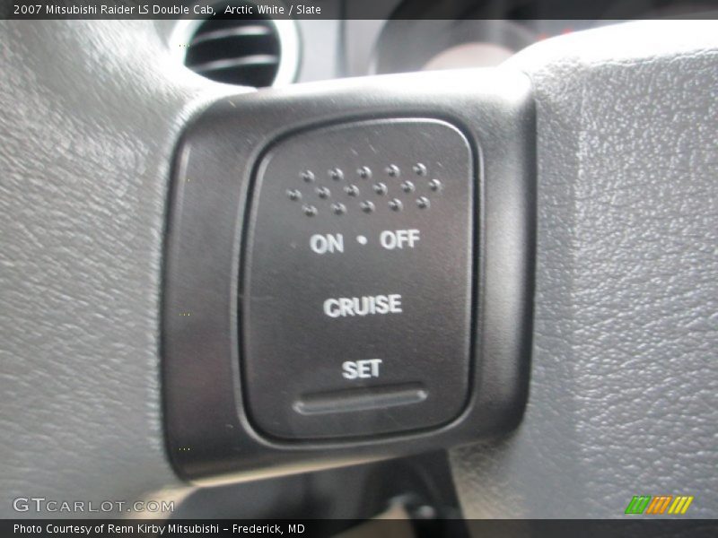 Arctic White / Slate 2007 Mitsubishi Raider LS Double Cab