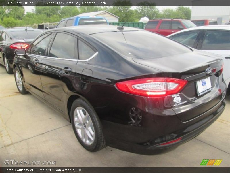Tuxedo Black Metallic / Charcoal Black 2015 Ford Fusion SE