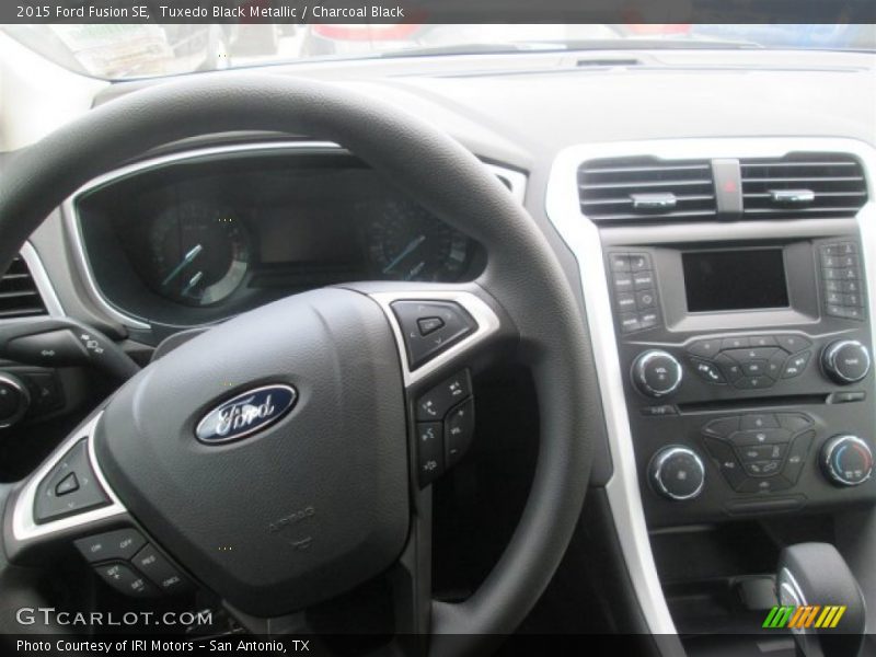 Tuxedo Black Metallic / Charcoal Black 2015 Ford Fusion SE
