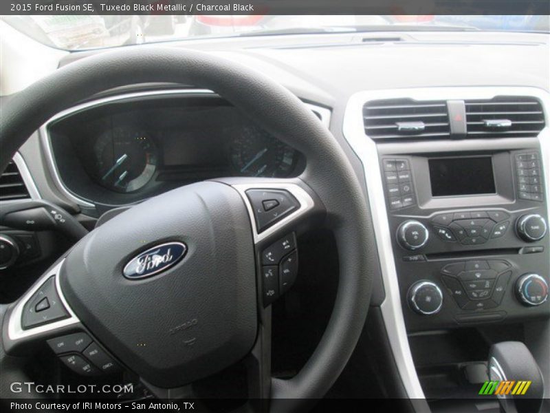 Tuxedo Black Metallic / Charcoal Black 2015 Ford Fusion SE