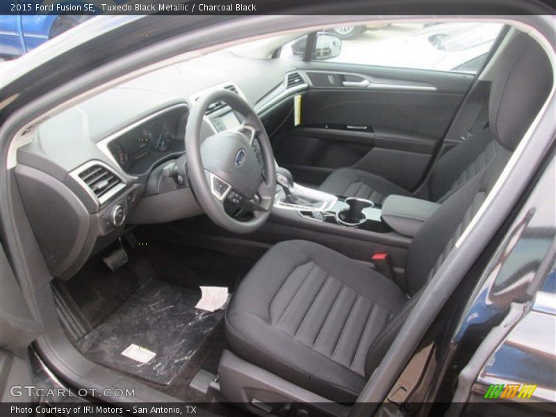 Tuxedo Black Metallic / Charcoal Black 2015 Ford Fusion SE
