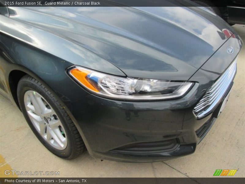 Guard Metallic / Charcoal Black 2015 Ford Fusion SE