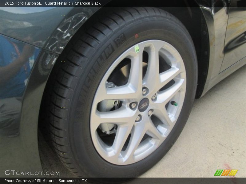 Guard Metallic / Charcoal Black 2015 Ford Fusion SE
