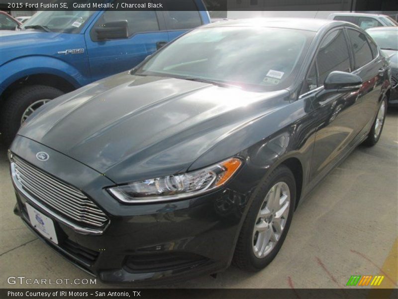 Guard Metallic / Charcoal Black 2015 Ford Fusion SE