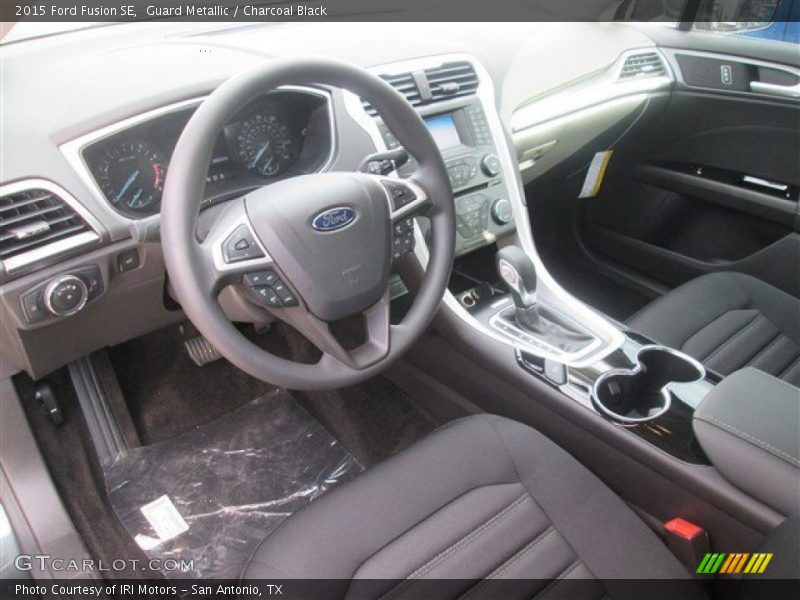 Guard Metallic / Charcoal Black 2015 Ford Fusion SE