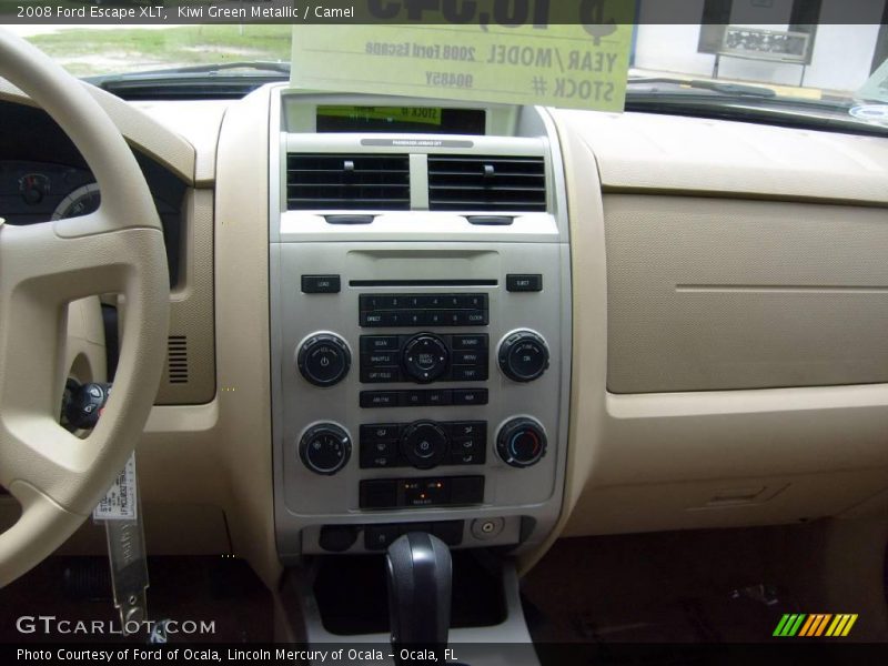 Kiwi Green Metallic / Camel 2008 Ford Escape XLT