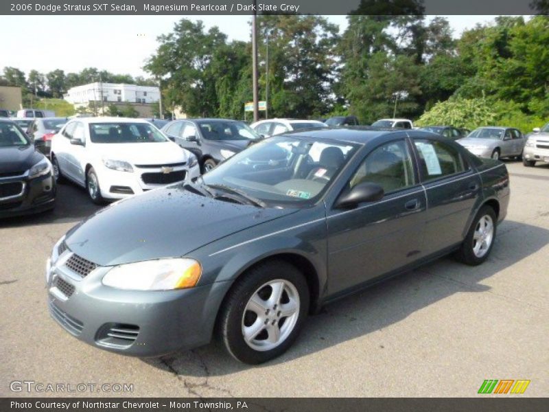 Magnesium Pearlcoat / Dark Slate Grey 2006 Dodge Stratus SXT Sedan