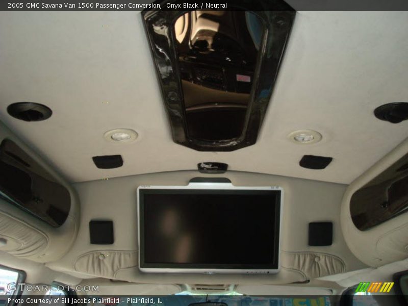 Onyx Black / Neutral 2005 GMC Savana Van 1500 Passenger Conversion