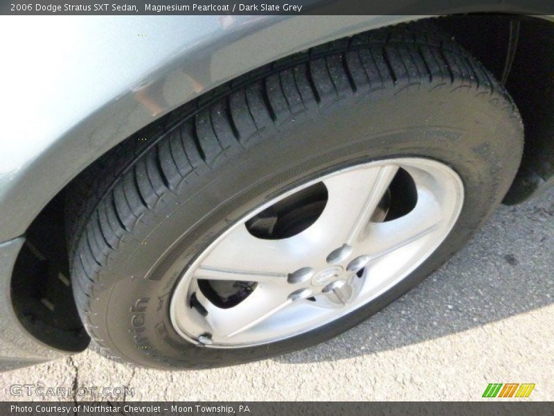 Magnesium Pearlcoat / Dark Slate Grey 2006 Dodge Stratus SXT Sedan
