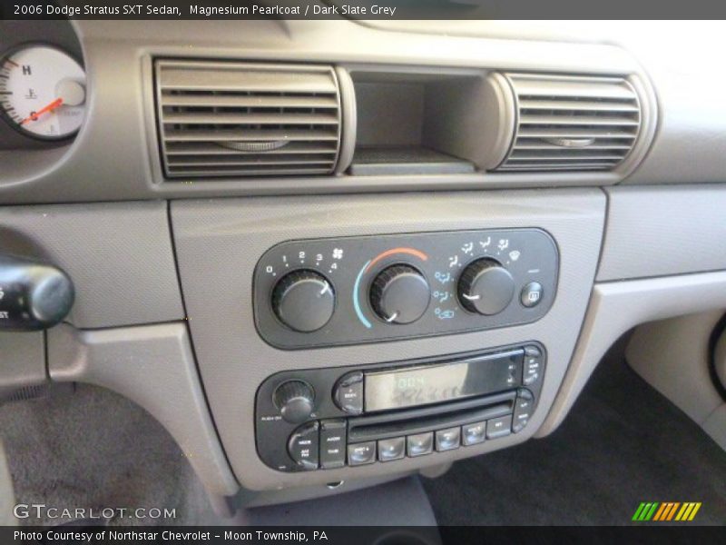 Magnesium Pearlcoat / Dark Slate Grey 2006 Dodge Stratus SXT Sedan