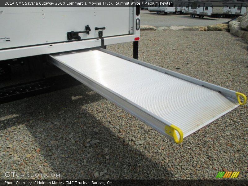 Summit White / Medium Pewter 2014 GMC Savana Cutaway 3500 Commercial Moving Truck