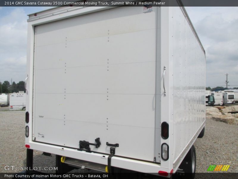 Summit White / Medium Pewter 2014 GMC Savana Cutaway 3500 Commercial Moving Truck