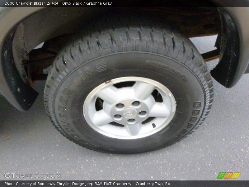 Onyx Black / Graphite Gray 2000 Chevrolet Blazer LS 4x4