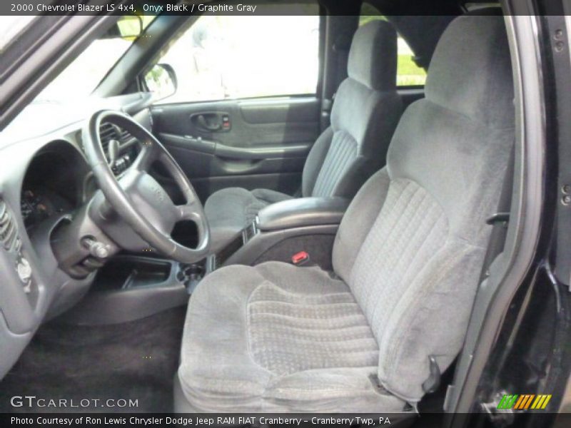 Onyx Black / Graphite Gray 2000 Chevrolet Blazer LS 4x4