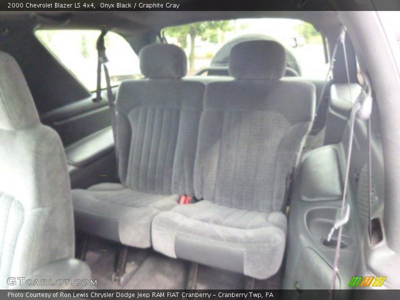 Onyx Black / Graphite Gray 2000 Chevrolet Blazer LS 4x4