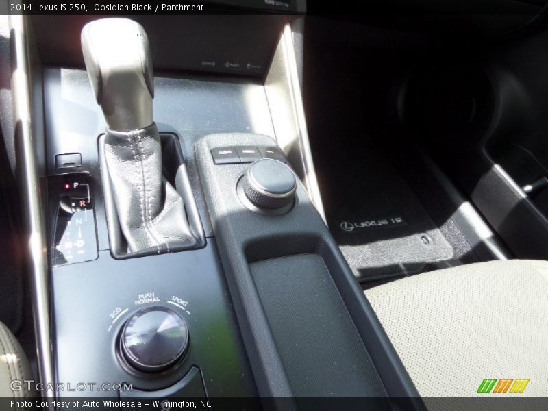 Obsidian Black / Parchment 2014 Lexus IS 250