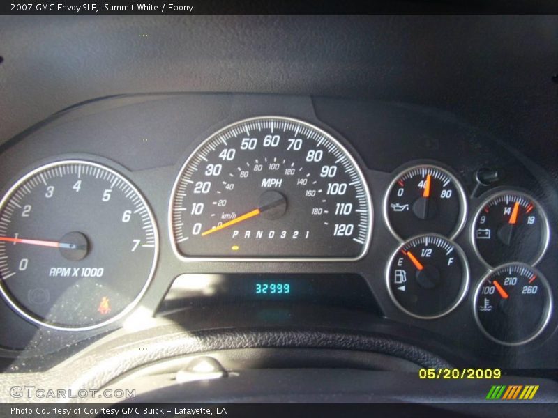 Summit White / Ebony 2007 GMC Envoy SLE