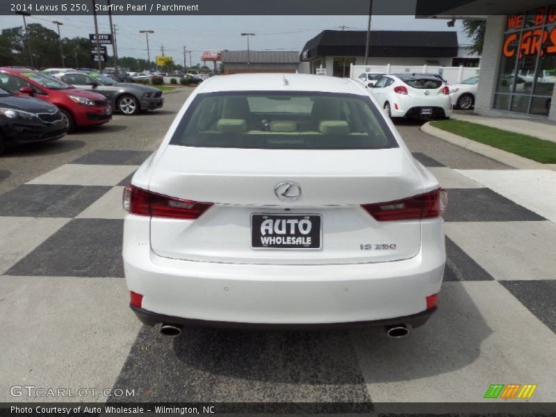 Starfire Pearl / Parchment 2014 Lexus IS 250