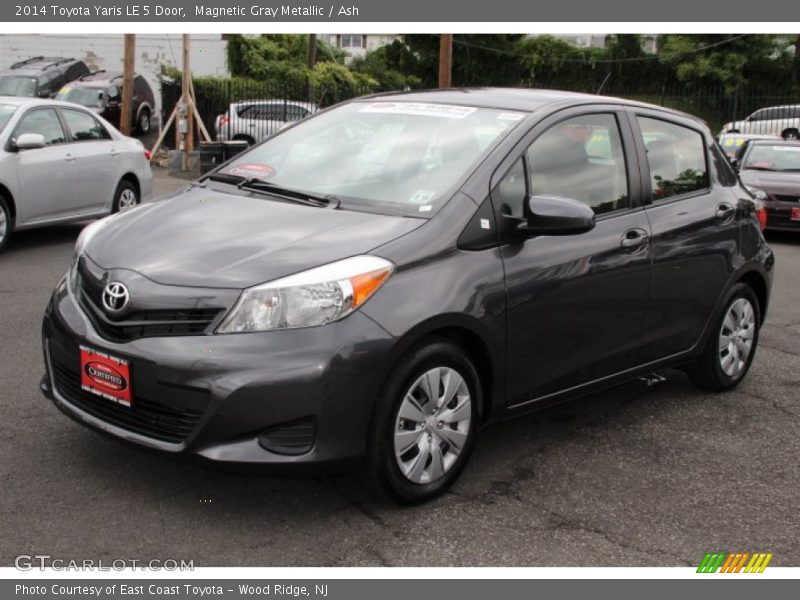 Magnetic Gray Metallic / Ash 2014 Toyota Yaris LE 5 Door