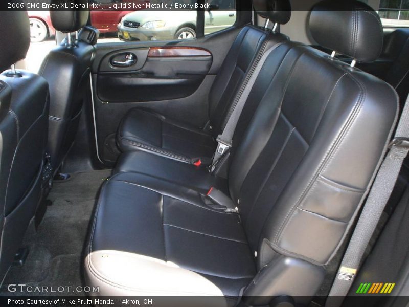 Liquid Silver Metallic / Ebony Black 2006 GMC Envoy XL Denali 4x4