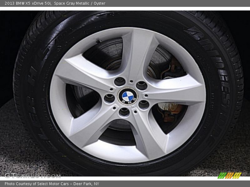Space Gray Metallic / Oyster 2013 BMW X5 xDrive 50i