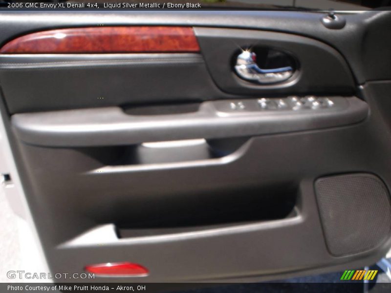 Liquid Silver Metallic / Ebony Black 2006 GMC Envoy XL Denali 4x4