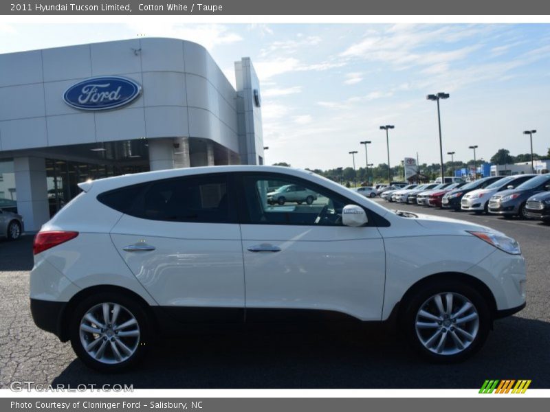 Cotton White / Taupe 2011 Hyundai Tucson Limited