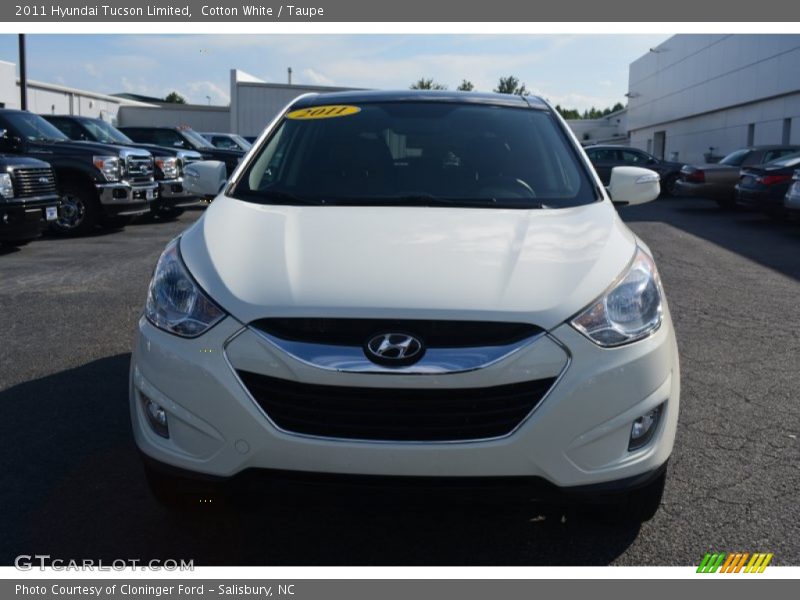 Cotton White / Taupe 2011 Hyundai Tucson Limited