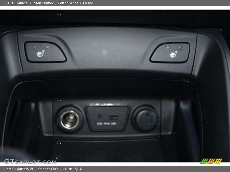 Cotton White / Taupe 2011 Hyundai Tucson Limited