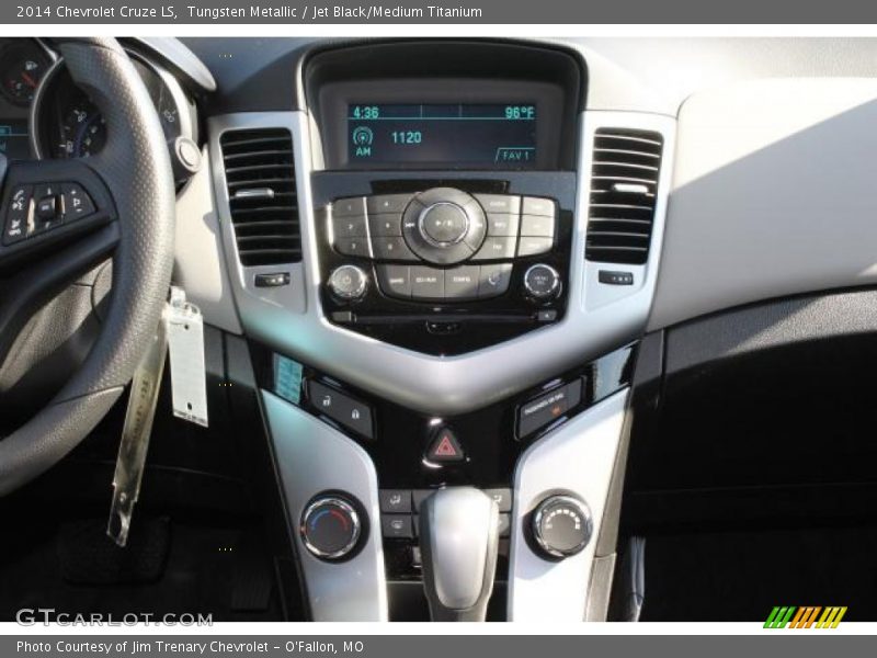 Tungsten Metallic / Jet Black/Medium Titanium 2014 Chevrolet Cruze LS