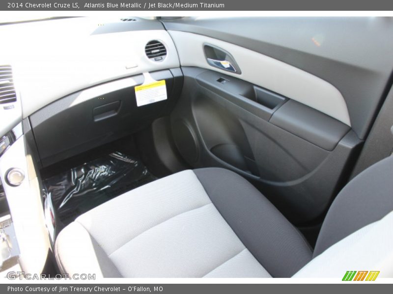Atlantis Blue Metallic / Jet Black/Medium Titanium 2014 Chevrolet Cruze LS