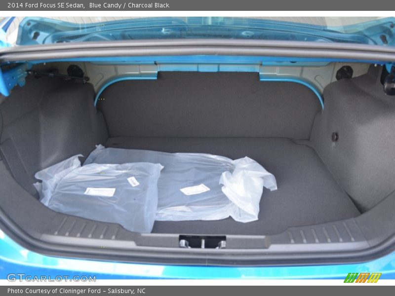 Blue Candy / Charcoal Black 2014 Ford Focus SE Sedan
