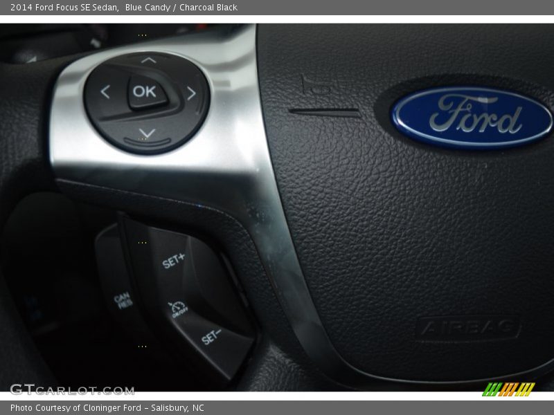 Blue Candy / Charcoal Black 2014 Ford Focus SE Sedan