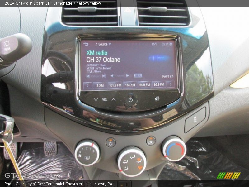 Lemonade / Yellow/Yellow 2014 Chevrolet Spark LT