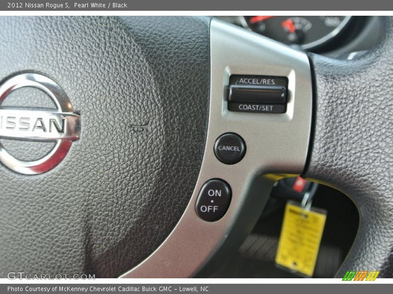 Pearl White / Black 2012 Nissan Rogue S
