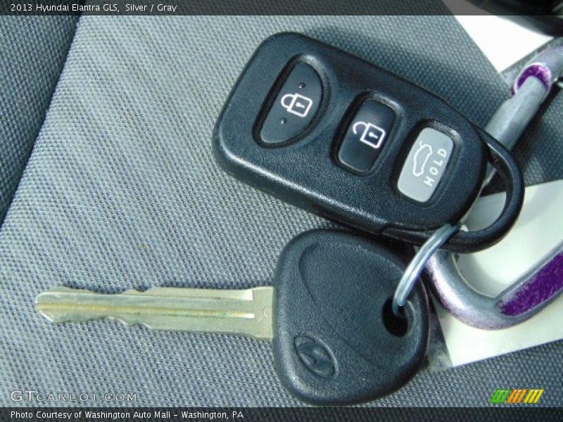 Silver / Gray 2013 Hyundai Elantra GLS