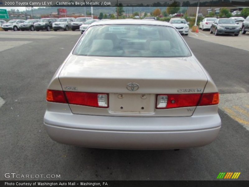 Cashmere Beige Metallic / Oak 2000 Toyota Camry LE V6