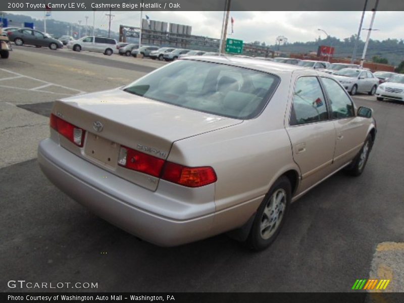 Cashmere Beige Metallic / Oak 2000 Toyota Camry LE V6