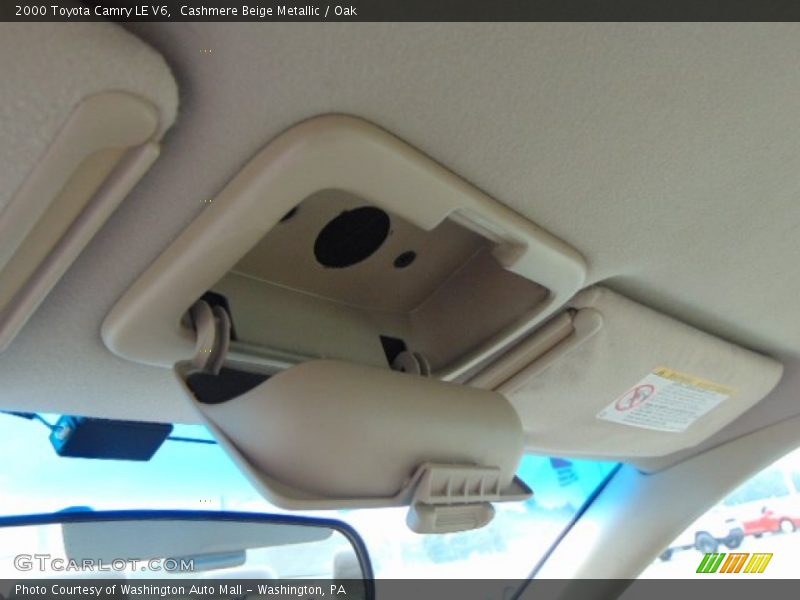 Cashmere Beige Metallic / Oak 2000 Toyota Camry LE V6