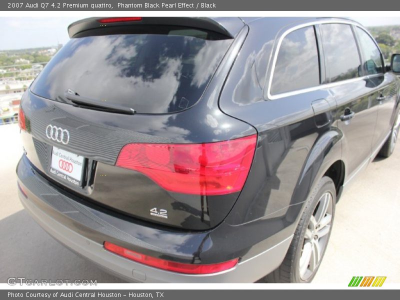 Phantom Black Pearl Effect / Black 2007 Audi Q7 4.2 Premium quattro