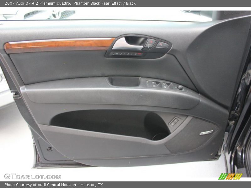 Door Panel of 2007 Q7 4.2 Premium quattro