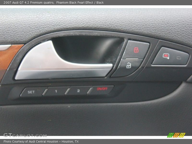 Phantom Black Pearl Effect / Black 2007 Audi Q7 4.2 Premium quattro