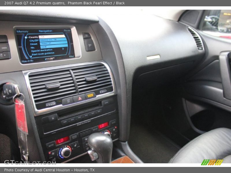 Phantom Black Pearl Effect / Black 2007 Audi Q7 4.2 Premium quattro