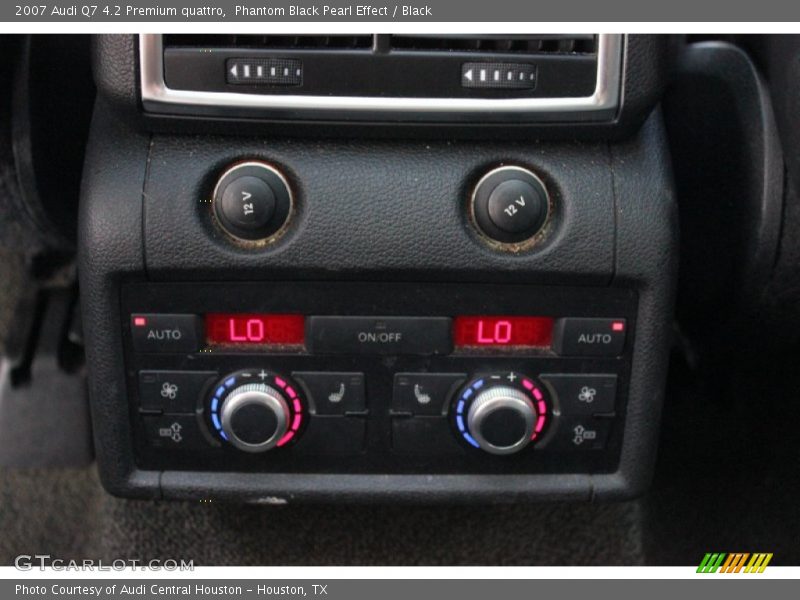 Phantom Black Pearl Effect / Black 2007 Audi Q7 4.2 Premium quattro
