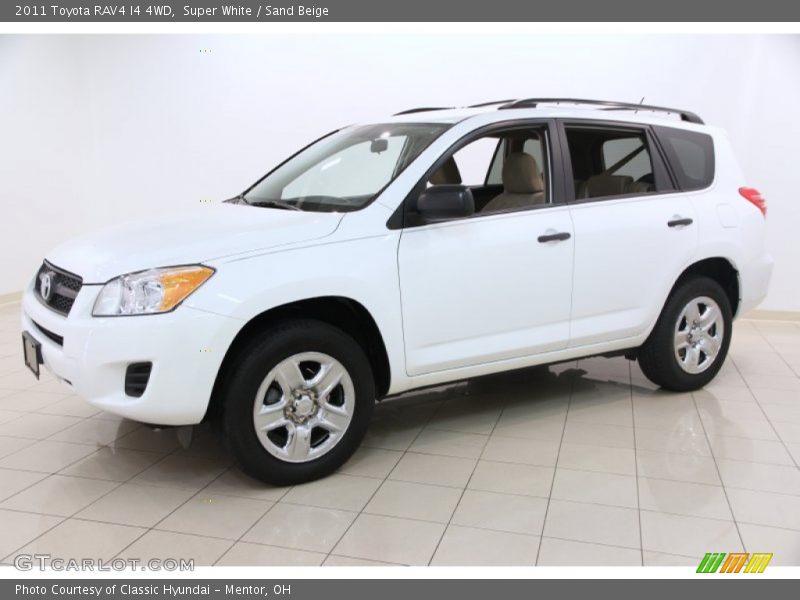 Front 3/4 View of 2011 RAV4 I4 4WD