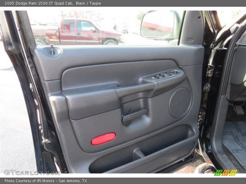 Black / Taupe 2005 Dodge Ram 1500 ST Quad Cab