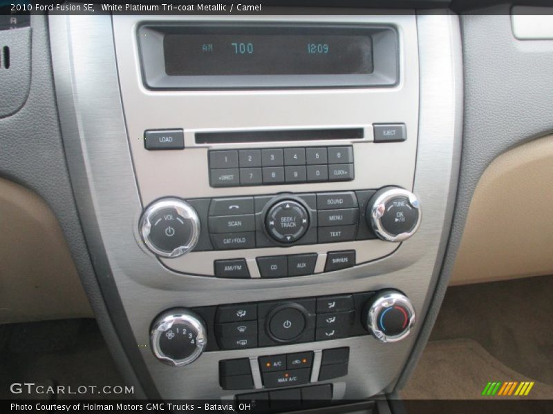 White Platinum Tri-coat Metallic / Camel 2010 Ford Fusion SE