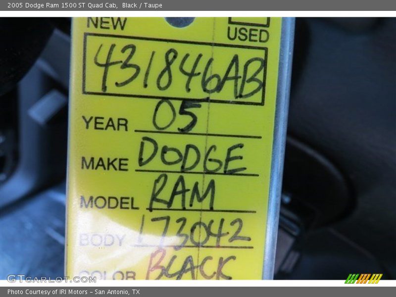 Black / Taupe 2005 Dodge Ram 1500 ST Quad Cab