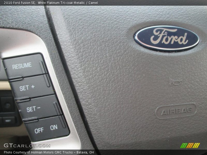 White Platinum Tri-coat Metallic / Camel 2010 Ford Fusion SE