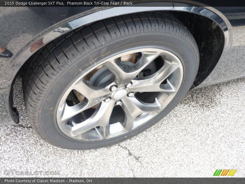  2015 Challenger SXT Plus Wheel